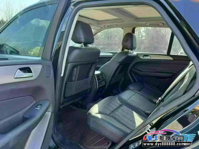 16年奔驰GLE轿车抵押车出售