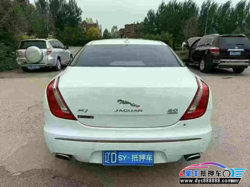 15年捷豹XJ轿车抵押车出售