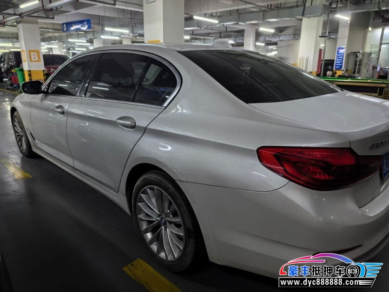 20年宝马5系轿车抵押车出售