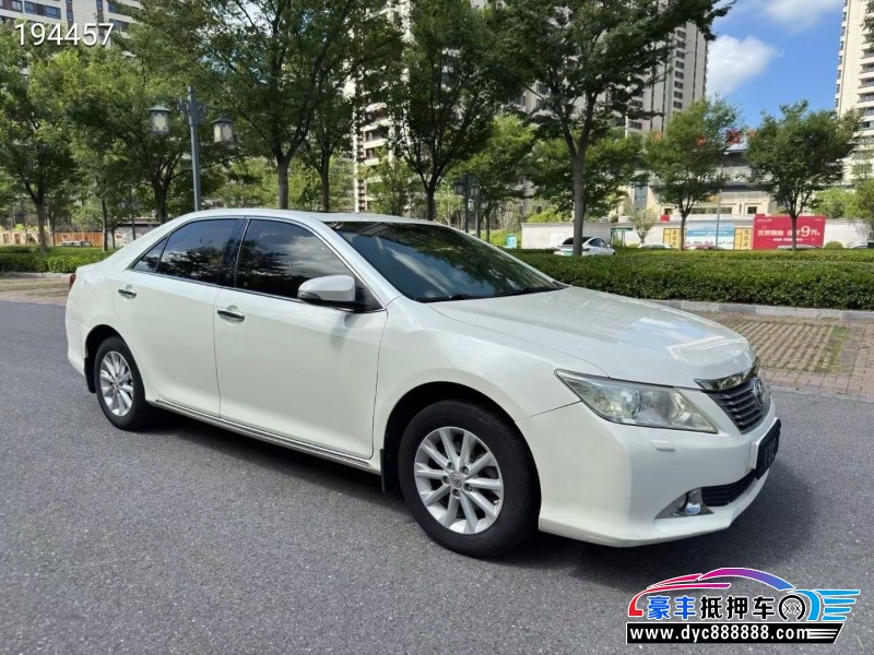 12年丰田凯美瑞轿车抵押车出售