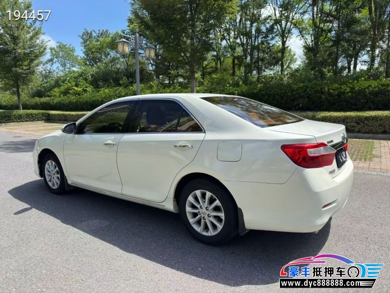 12年丰田凯美瑞轿车抵押车出售