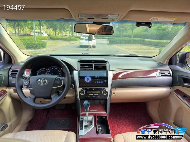 12年丰田凯美瑞轿车抵押车出售