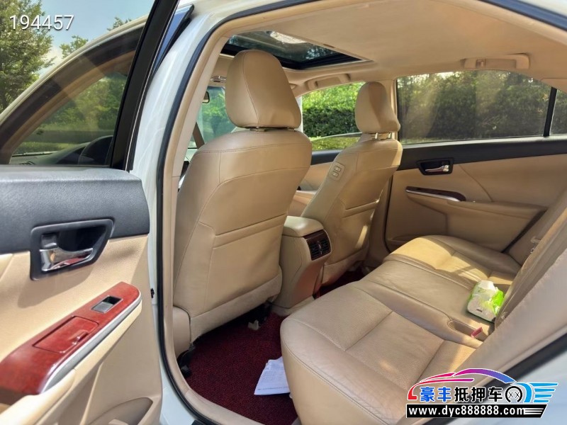 12年丰田凯美瑞轿车抵押车出售