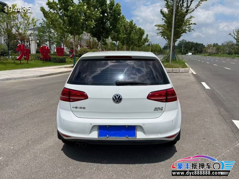 16年大众高尔夫轿车抵押车出售