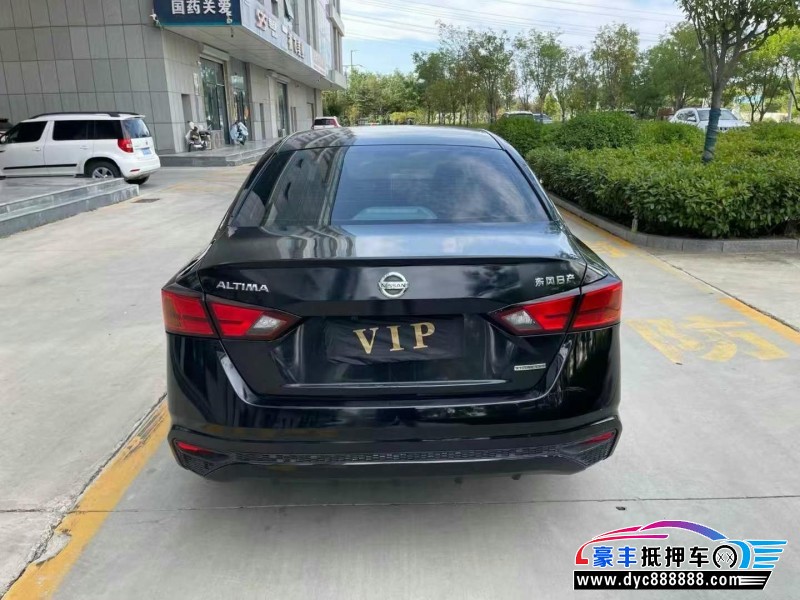 21年日产天籁轿车抵押车出售