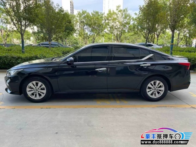 21年日产天籁轿车抵押车出售