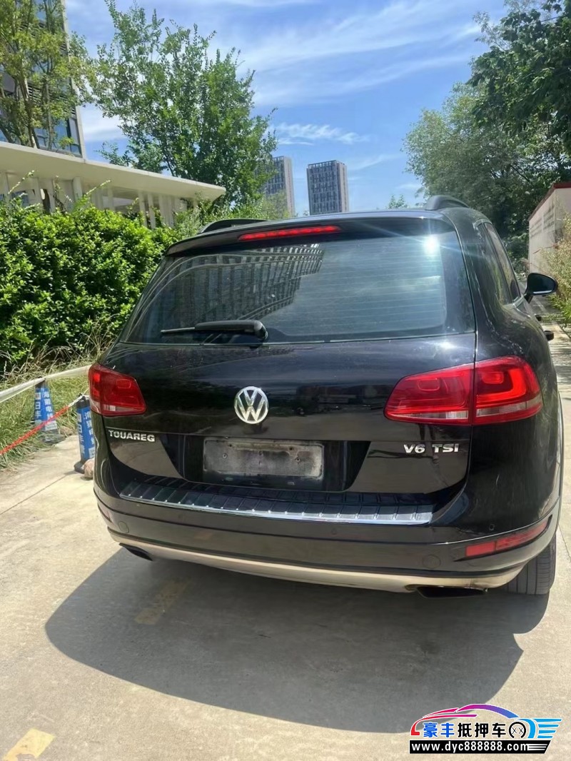 12年大众途锐轿车抵押车出售