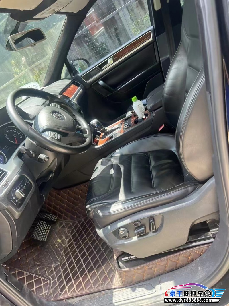 12年大众途锐轿车抵押车出售