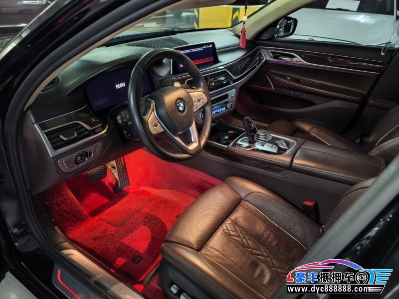 21年宝马7系轿车抵押车出售