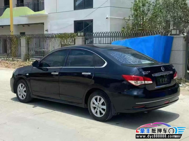 16年日产轩逸轿车抵押车出售