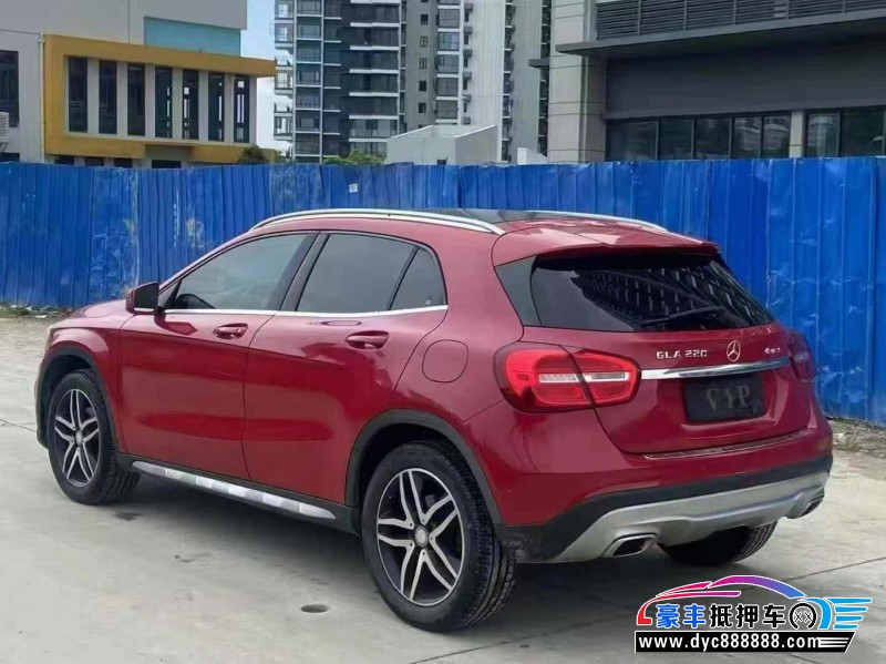 16年奔驰GLA轿车抵押车出售