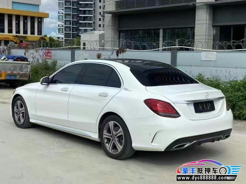 19年奔驰C轿车抵押车出售