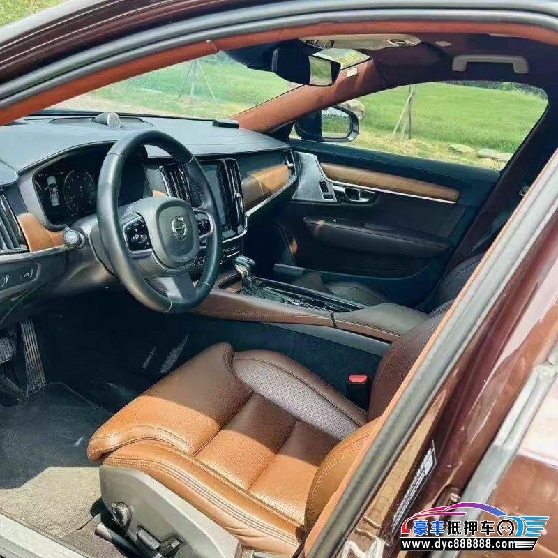 18年沃尔沃S90轿车抵押车出售