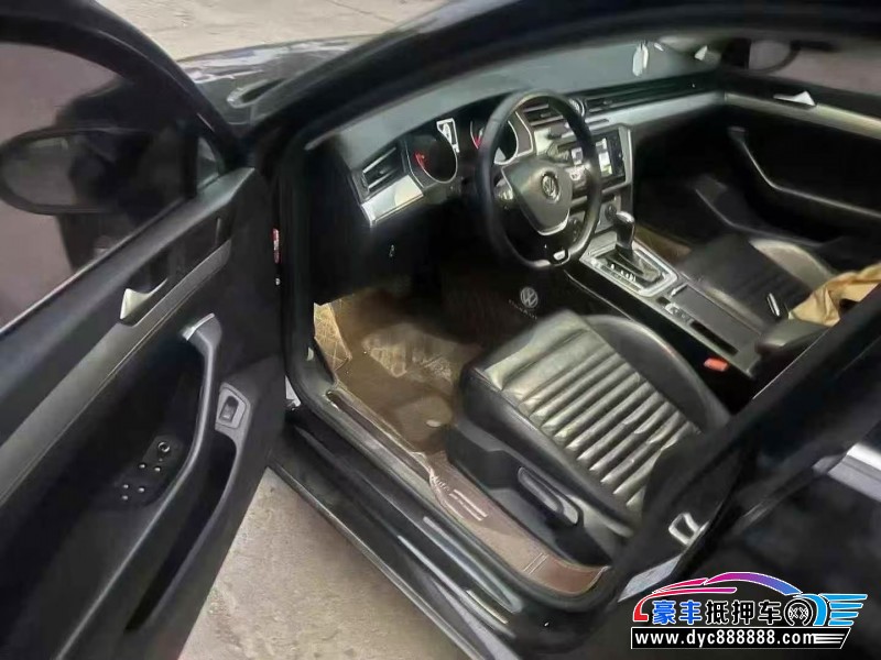 19年大众迈腾轿车抵押车出售