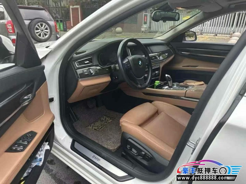 15年宝马7系轿车抵押车出售