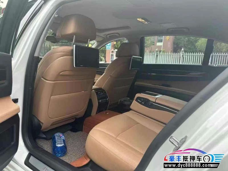 15年宝马7系轿车抵押车出售