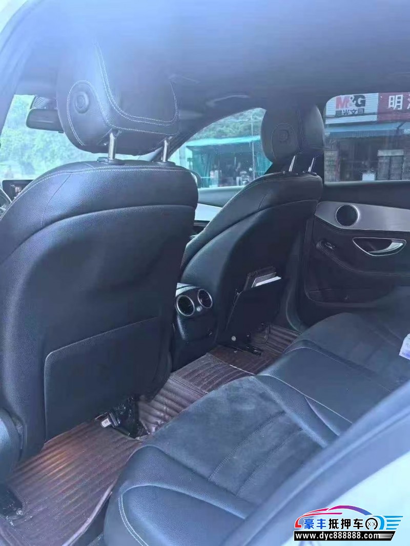 18年奔驰C轿车抵押车出售