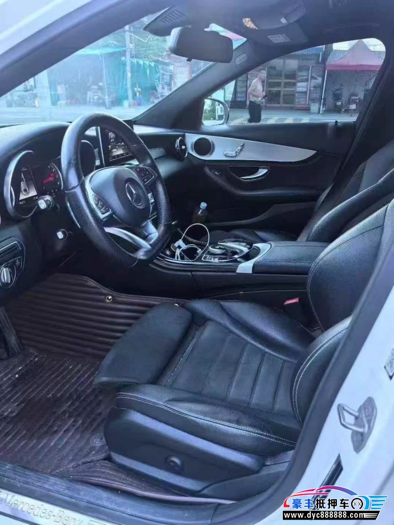 18年奔驰C轿车抵押车出售
