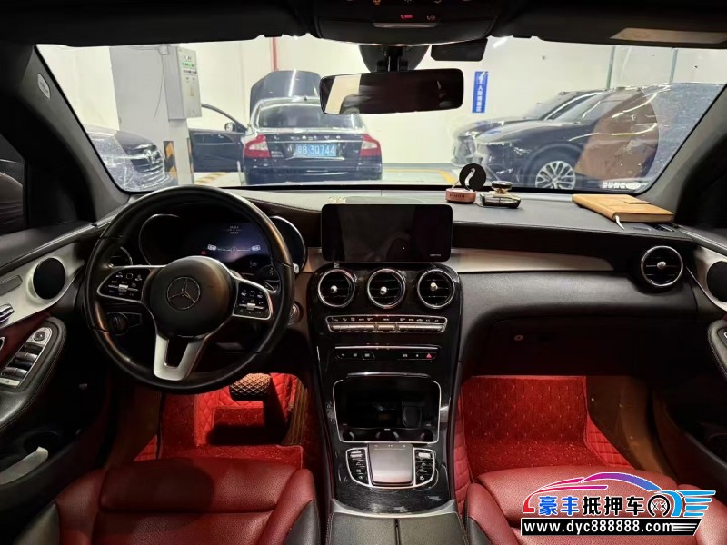 21年奔驰GLC轿车抵押车出售