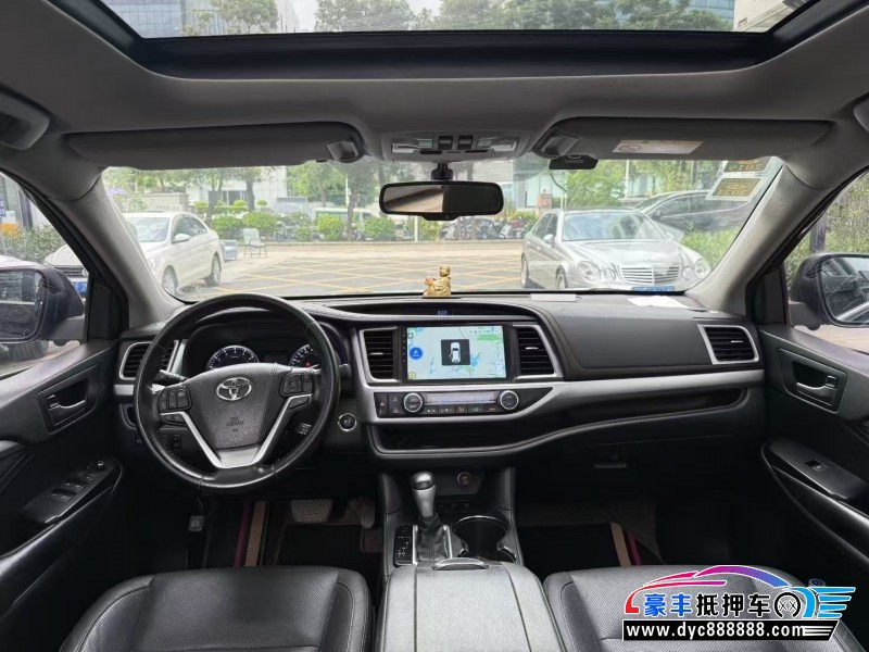 17年丰田汉兰达轿车抵押车出售