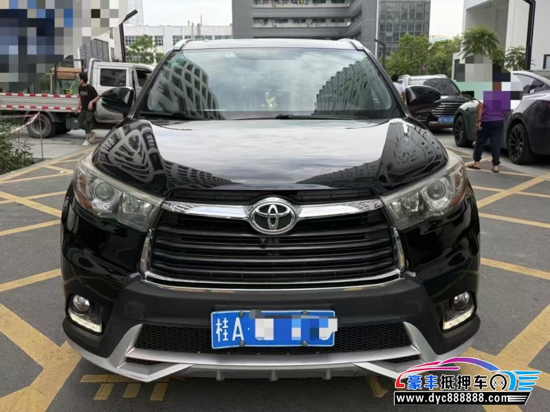 17年丰田汉兰达轿车抵押车出售