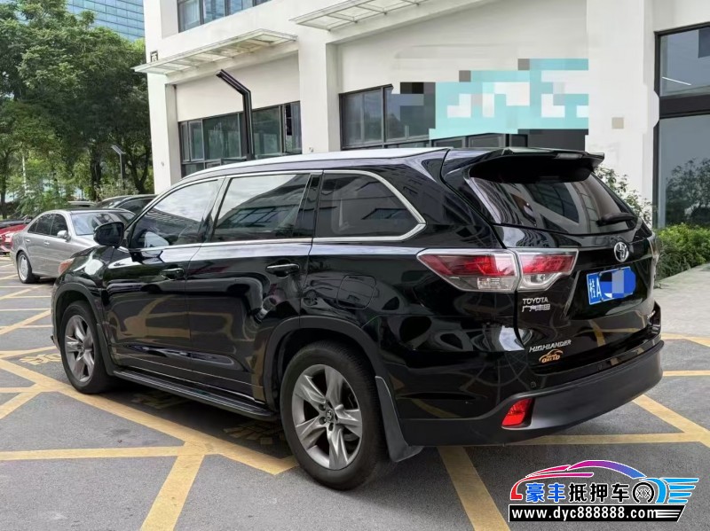 17年丰田汉兰达轿车抵押车出售