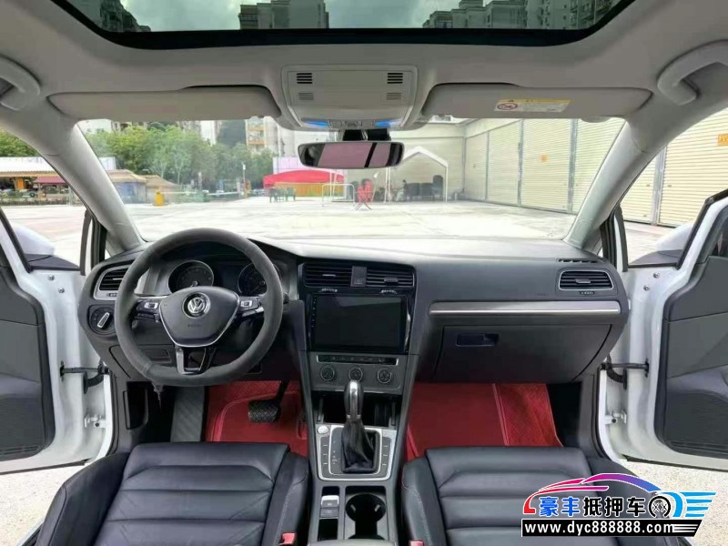 16年大众高尔夫轿车抵押车出售