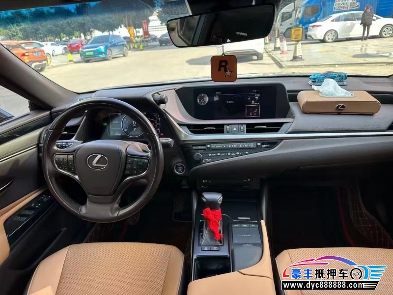 20年雷克萨斯ES轿车抵押车出售