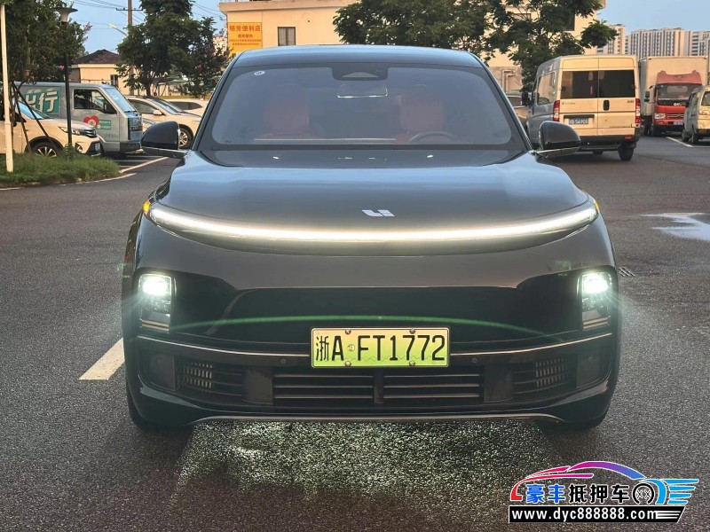 23年理想L8轿车抵押车出售