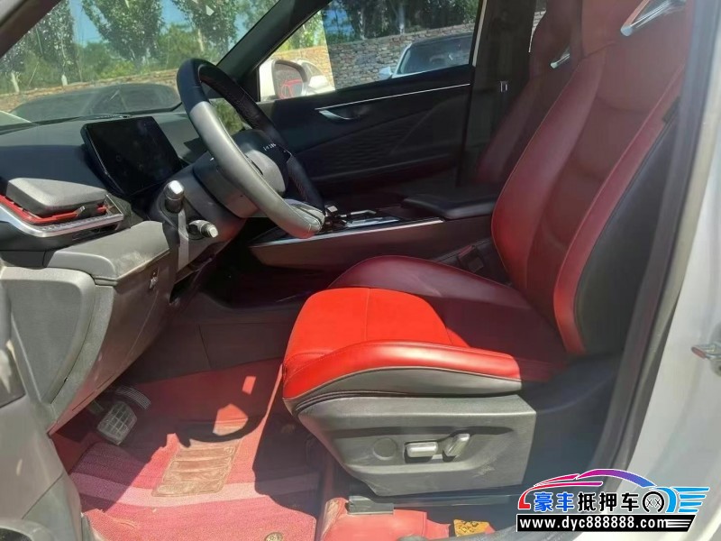 23年北汽制造魔方轿车抵押车出售