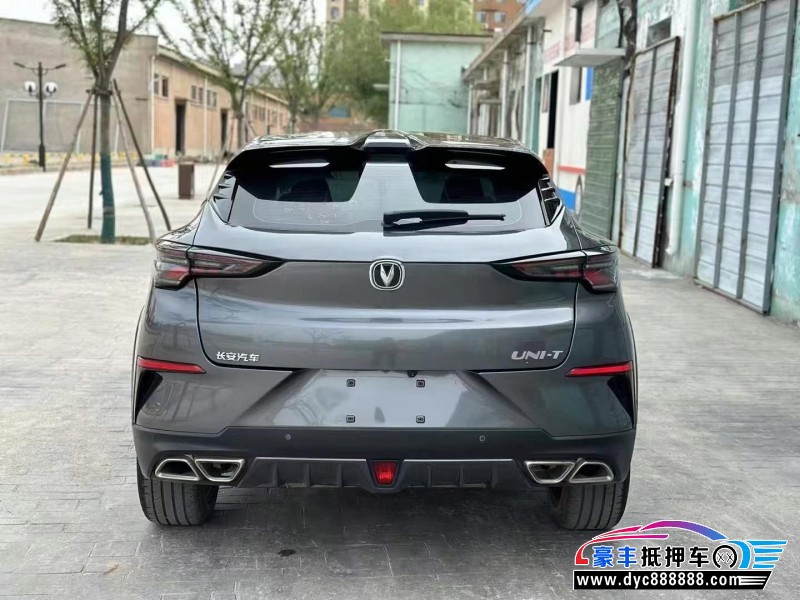 20年长安长安UNI轿车抵押车出售