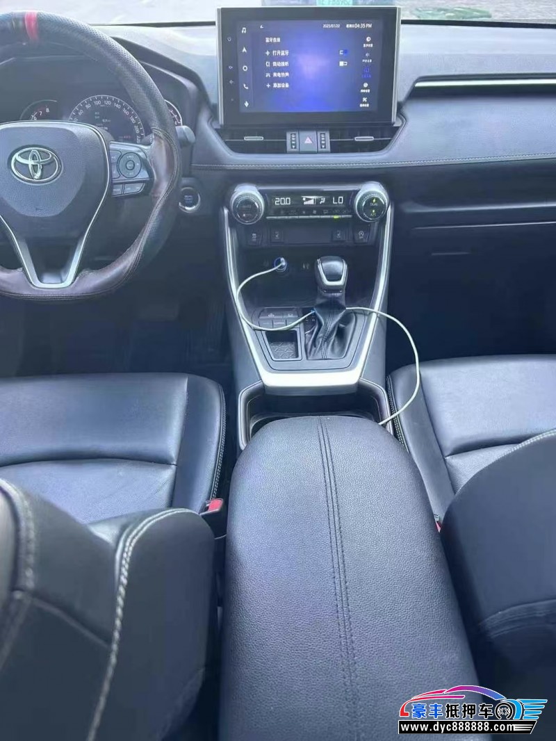 22年丰田RAV4轿车抵押车出售