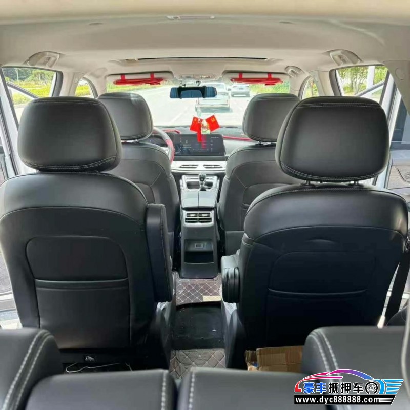 23年东风风光580轿车抵押车出售