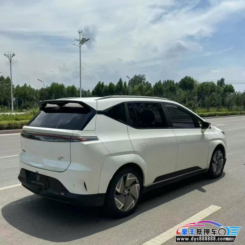 23年合创z03轿车抵押车出售