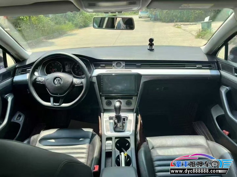 19年大众迈腾轿车抵押车出售