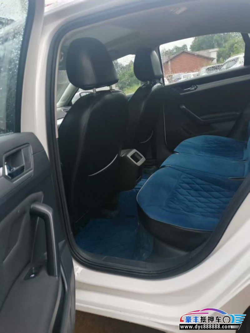 20年大众凌渡轿车抵押车出售