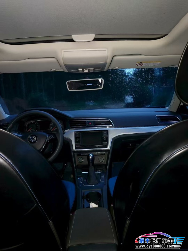 20年大众凌渡轿车抵押车出售