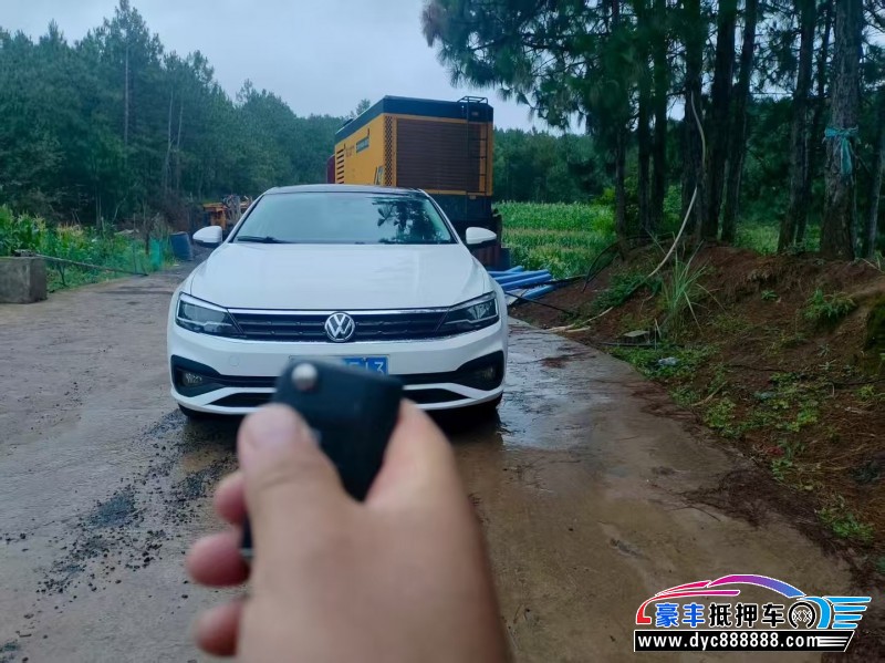 抵押车出售20年大众凌渡轿车