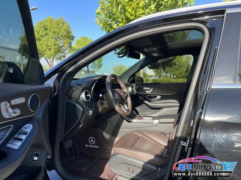 22年奔驰GLC轿车抵押车出售