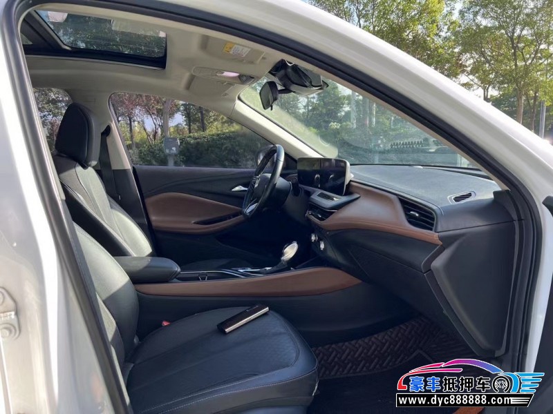 22年别克威朗轿车抵押车出售