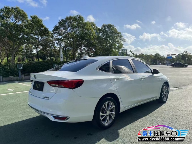 22年别克威朗轿车抵押车出售