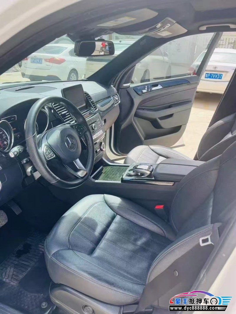 19年奔驰GLS轿车抵押车出售