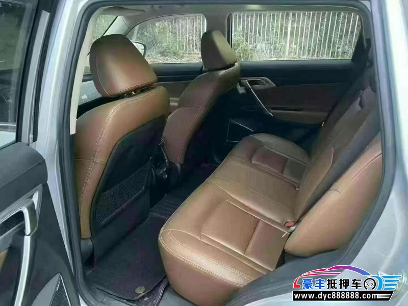 16年吉利博越轿车抵押车出售