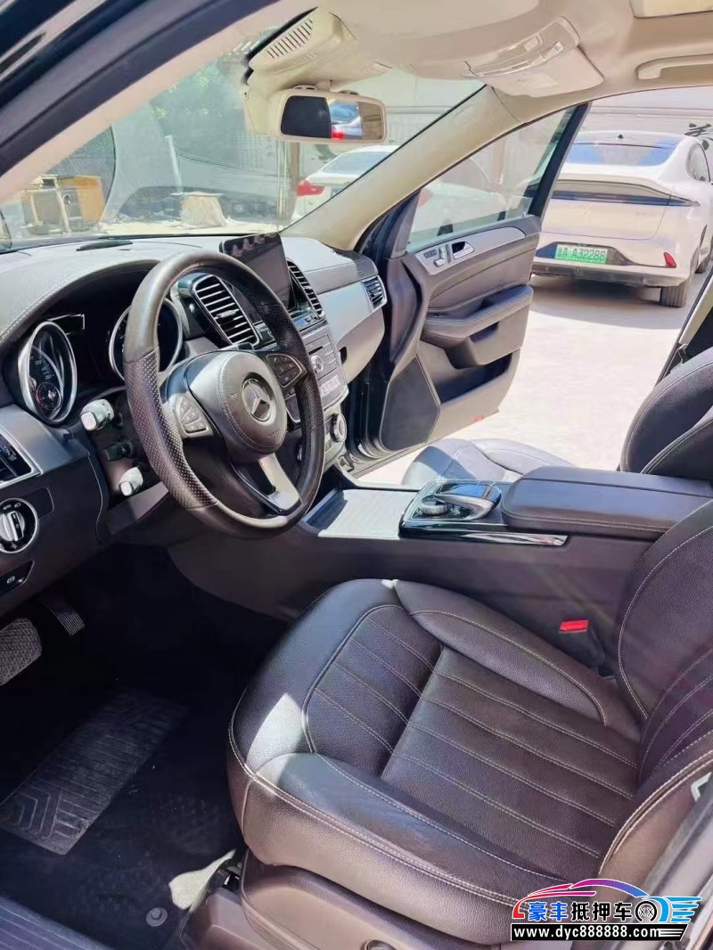 19年奔驰GLS轿车抵押车出售