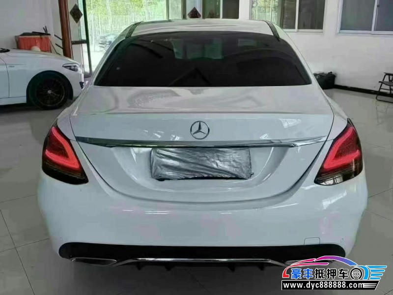 19年奔驰C轿车抵押车出售