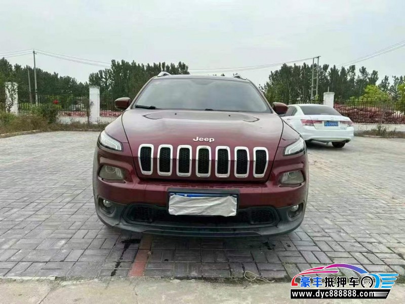 16年Jeep自由光轿车抵押车出售