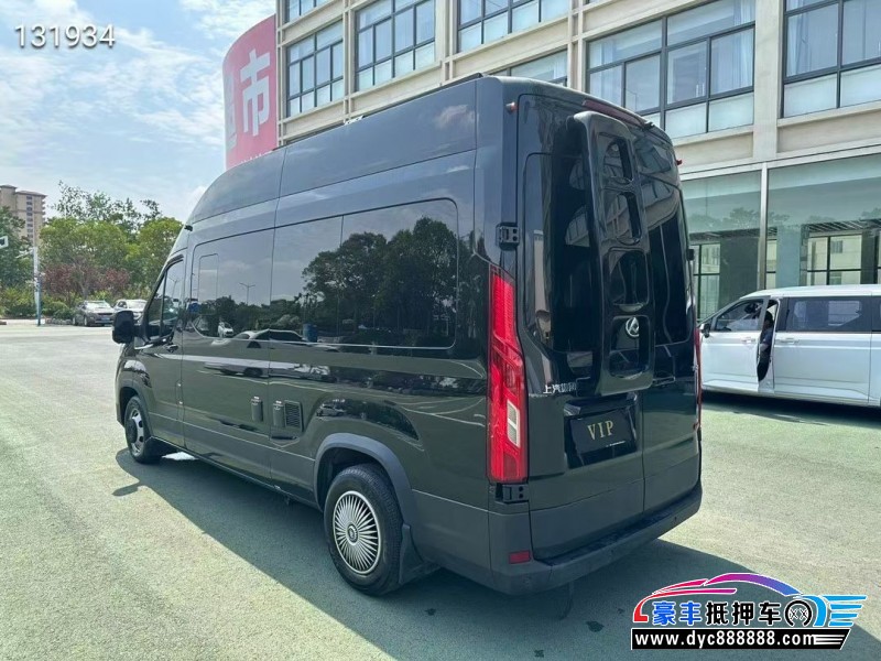 24年上汽大通V90轿车抵押车出售