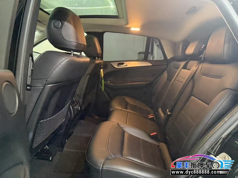 16年奔驰GLE轿车抵押车出售