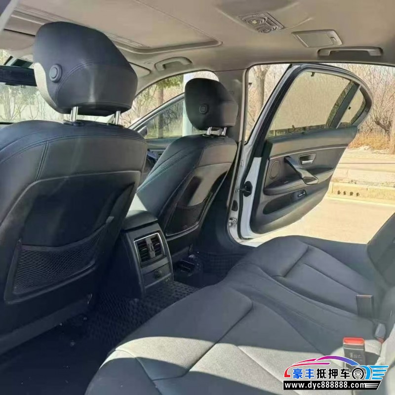 18年宝马3系轿车抵押车出售