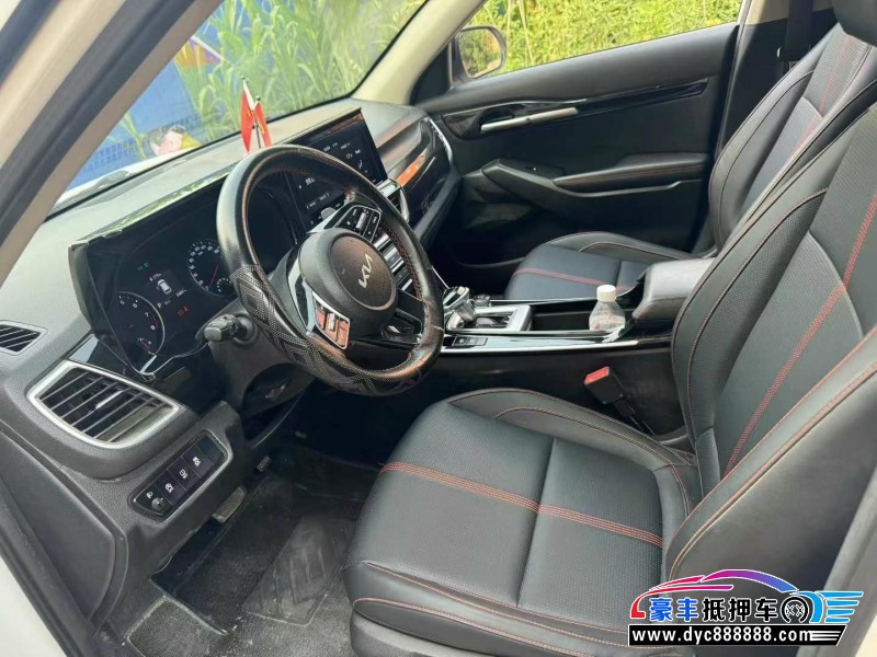 22年起亚KX3轿车抵押车出售